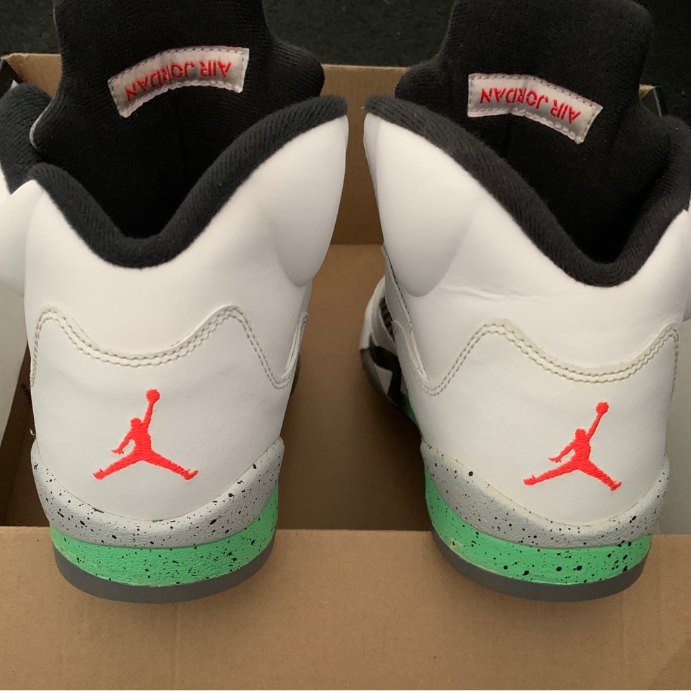 Boys Air Jordan 5 Retro - Picture 2 of 8